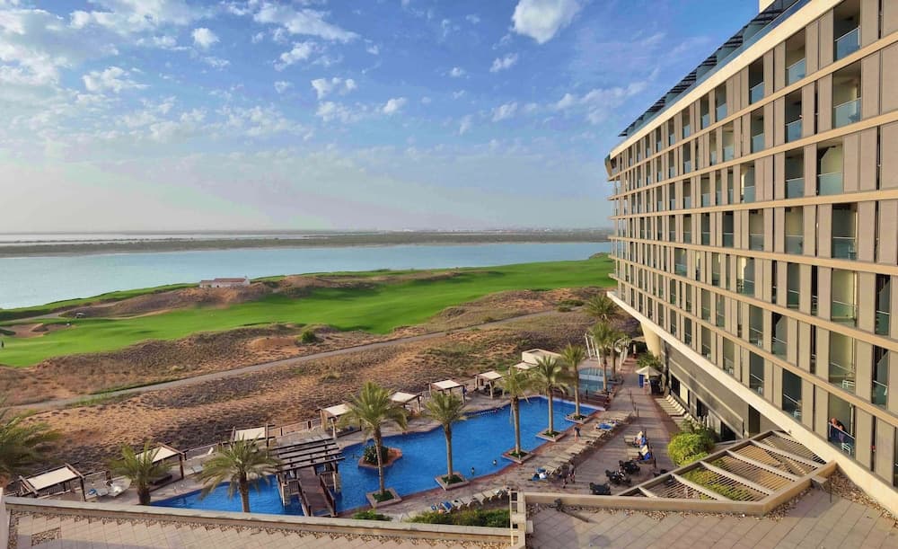 Yas Plaza Mangroves